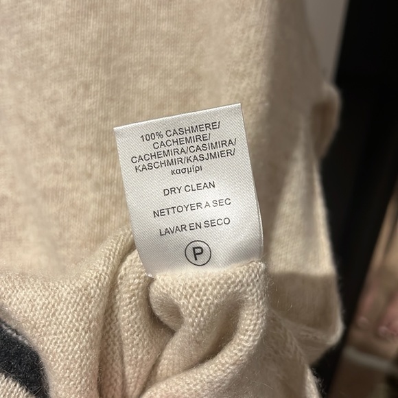 Velvet by Graham & Spencer | Stormy Cashmere Classics V-Neck Sweater - Picture 6 of 6